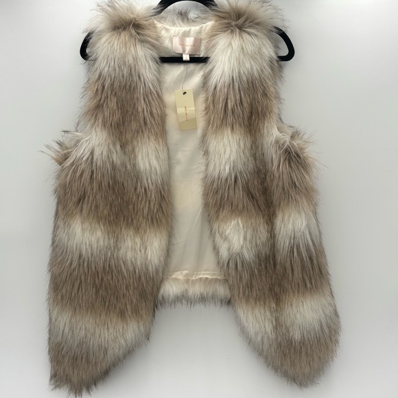 Anthropologie - Skies Are Blue Faux Fur Vest in Cream & Tan (NWT) - Picture 7 of 11